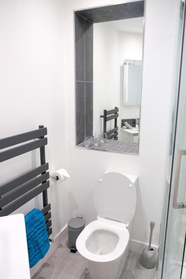 Rosemary House Brs Airport Accommodation Winford Bagian luar foto