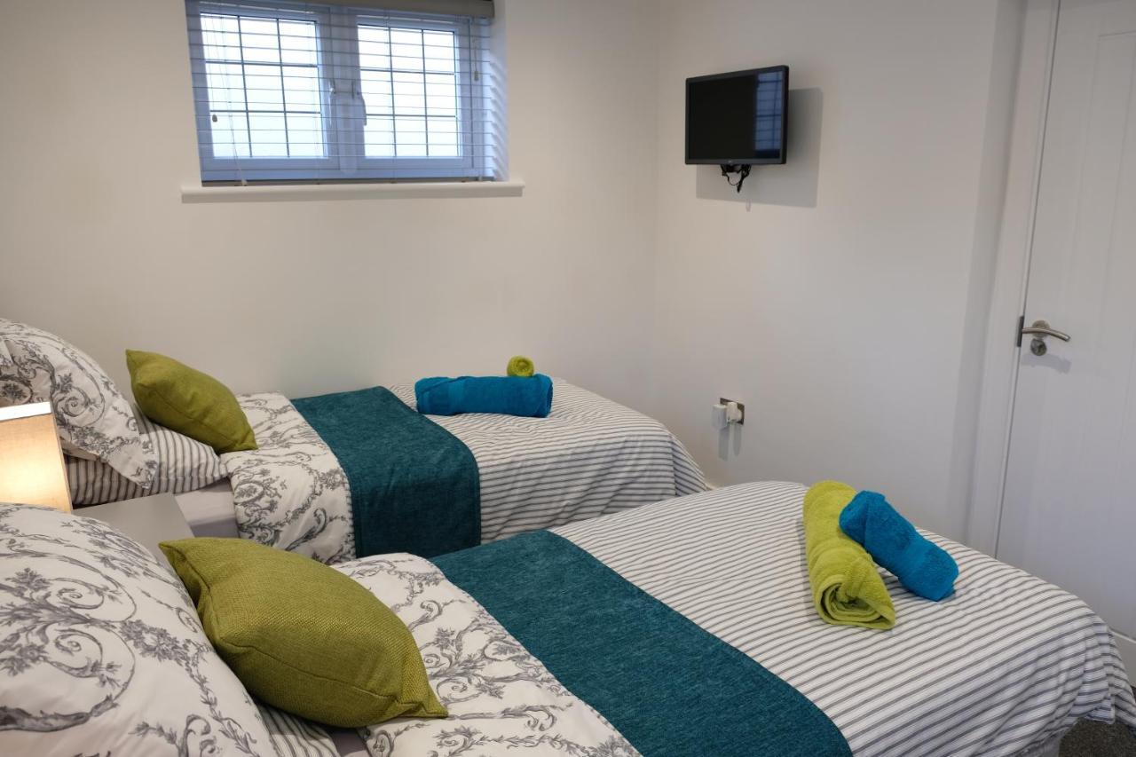 Rosemary House Brs Airport Accommodation Winford Bagian luar foto