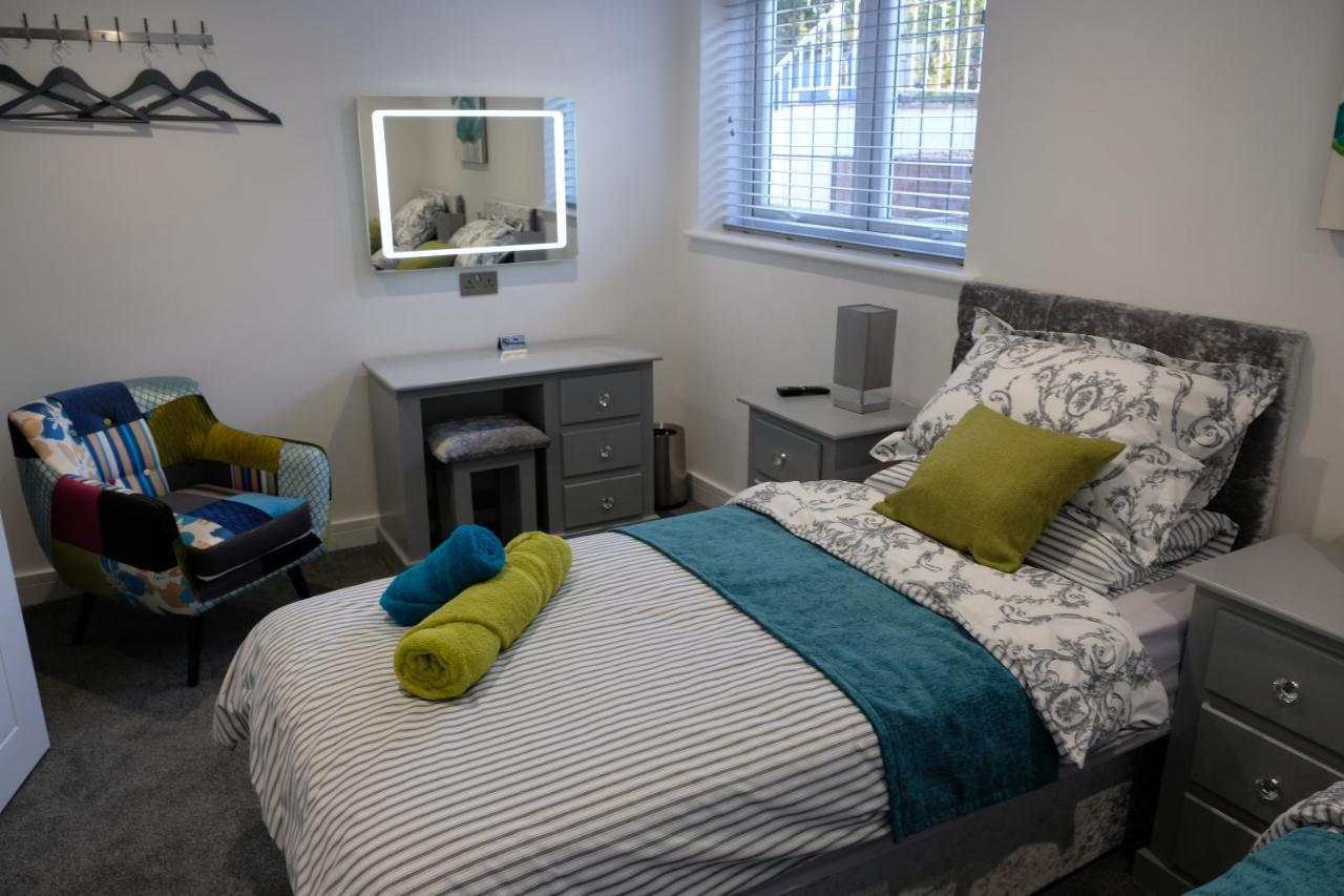 Rosemary House Brs Airport Accommodation Winford Bagian luar foto