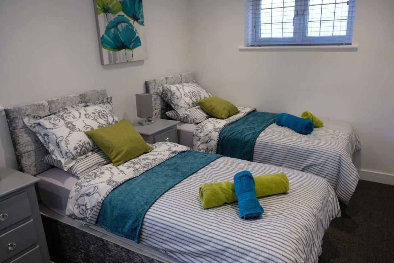 Rosemary House Brs Airport Accommodation Winford Bagian luar foto