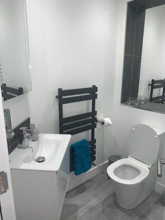 Rosemary House Brs Airport Accommodation Winford Bagian luar foto